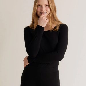 Yogamatters-Komodo-Darcey-Long-Sleeved-Top-Black-High-quality-designer-yoga-clothing-at-discounted-prices-online-uw0