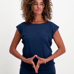 Yogamatters-Urban-Goddess-Asana-Yoga-Tee-Midnight-High-quality-designer-yoga-clothing-at-discounted-prices-online-mz0