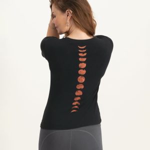 Yogamatters-Urban-Goddess-Luna-Yoga-Tee-Urban-Black-High-quality-designer-yoga-clothing-at-discounted-prices-online-fw0